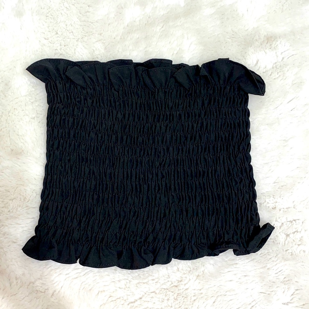 black scrunched tube top